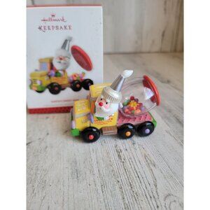 Hallmark Santa's sweet ride ornament Xmas candy gift wafer‎